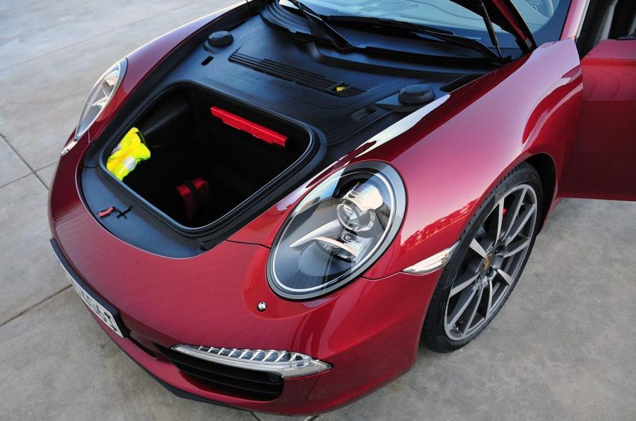  Porsche 911 Carrera S 2012 года  (фото 143 из 155)